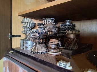 Pásová píla, spodná fréza a čapovacia fréza, stolárske zvie - 5