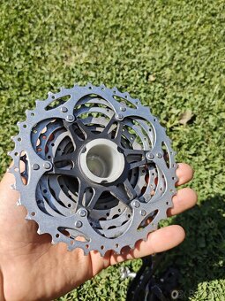 Kazeta Shimano cs hg81-10 11T a prehadzovac Shimano xt - 5