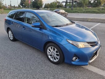 Auris 2.0 d 2014 - 5