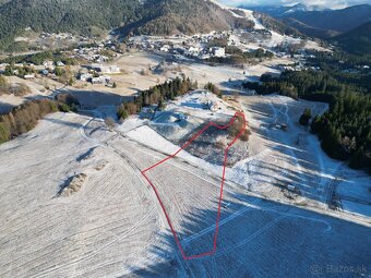 Pozemok na VRCHOLE ZJAZDOVKY DONOVALY 8698m2 - 5