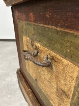 Ľudová truhlica Liptovského typu 1759 - 5