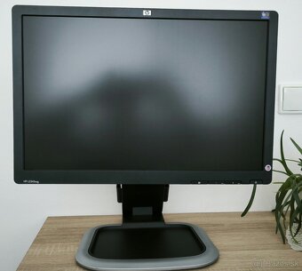 Predám PC HP Pavilon 570 - 5