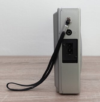 Retro RADIO GRUNDIG YACHT BOY 650 - 5