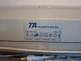 elektronicky pisaci stroj Triumph Adler - 5