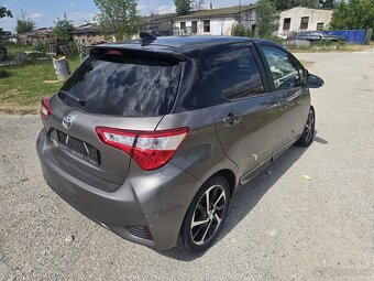 Toyota Yaris - 5