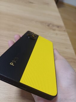 Predávam poco x7 pro 512gb 300€ batéria 98% ide aj kryt - 5