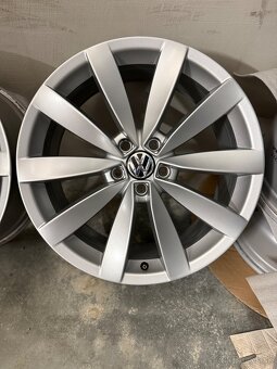 Hliníkové disky 5x112 R19 VW Lugano / VW Chennai - 5