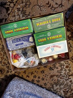 Krabica plná bavlniek - 5