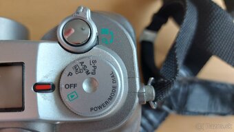 OLYMPUS CAMEDIA C-3020 ZOOM - 5