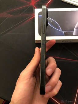 Predám iPhone 16 Pro Max 256GB stále v záruke do 2027 - 5