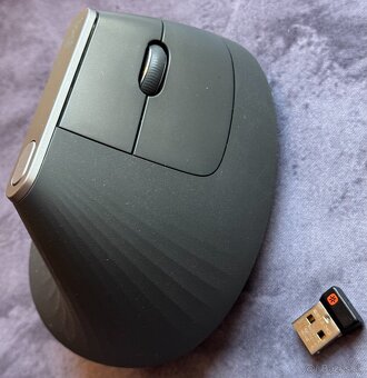 Ergonomická myš Logitech MX Vertical - 5