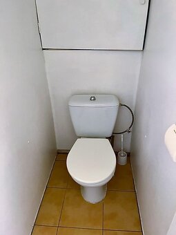 Slnečná veľká a zariadená garsónka (24m2) Levice,sídlisko R3 - 5