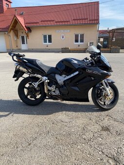 Honda VFR 800 FI - 5