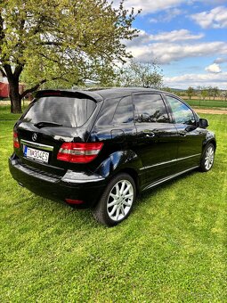 Mercedes B200 - 5
