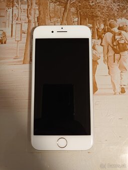 Apple iPhone 8 - 5