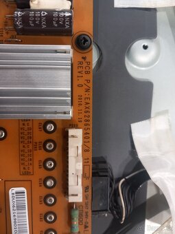 LG 47LV5500 na náhradné diely - 5