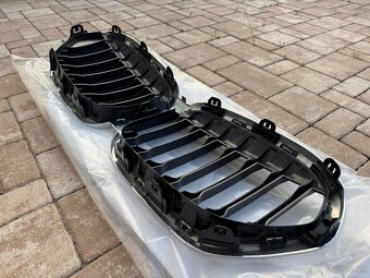 Grill ladvinky - predná maska bmw X1 f48 - 5