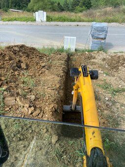 Zemné práce, kontajner na odpad a hydraulická ruka - 5