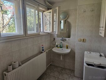 Rodinný dom na podnikanie v službách v obci Beluši -Rezervov - 5
