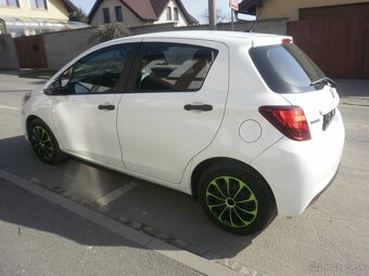 Toyota Yaris rok 2015 5 dveřova - 5