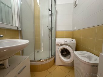 2i zariadený byt s loggiou na začiatku Petržalky - 5