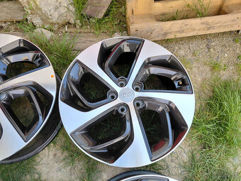 19" Hyundai Tucson - 5
