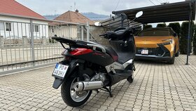 Yamaha Xmax 250i - 5