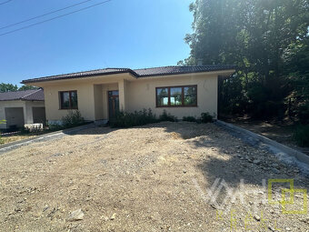 SKOLAUDOVANÁ NOVOSTAVBA 4 izb. RD bungalov, pozemok 762m2, K - 5