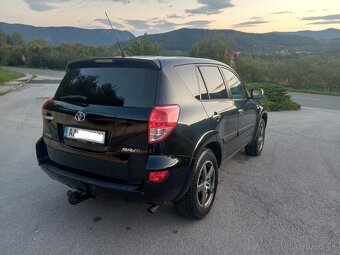 Toyota Rav4 2.2d D-CAT 4x4 - 5