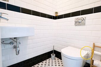 Na prenájom 2-izbový byt v centre Bratislavy (Staré Mesto) s - 5