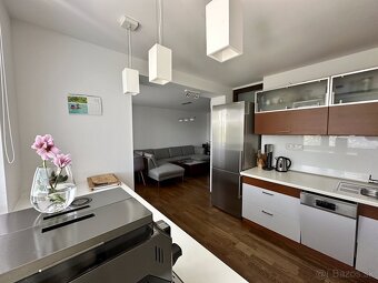 Na predaj: štýlový 4-izbový v Prievidzi – Sídlisko Sever - 5