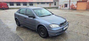 Opel Astra 1,4i - 5