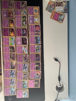 Pokémon kartičky – 300 ks + album + kovová krabička – 200 € - 5