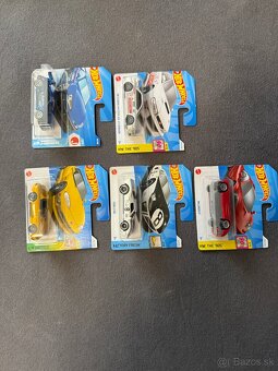 Hotwheels + 3 modely značky INNO64 a CIII - 5