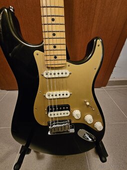 Fender Stratocaster American Profesional - 5