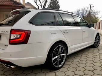 ŠKODA OCTAVIA 3 RS 4x4 - 5