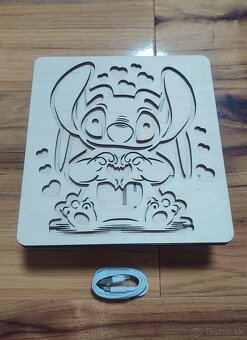 Dekoratívna nabijateľná LED lampa s motívom Lilo - 5