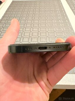 iPhone 16 Pro 256 GB - 5