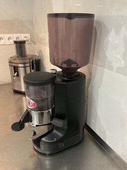Profesionálny taliansky mlynček na kávu - 5