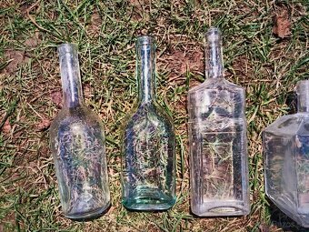 staré fľaše a poháre - 5