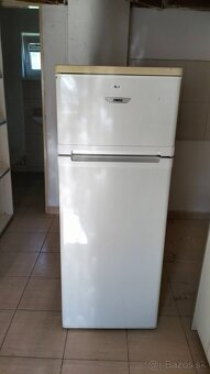 Chladnička s mrazničkou - 5