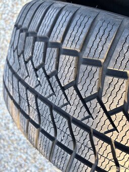 Zimné pneu 245/40 r19 DOT 3324 - 5