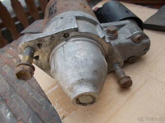 Predam neznamy starter Skoda 120 nadrz ostrek drz kapoty - 5