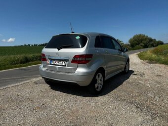 Mercedes-Benz B180 - 5