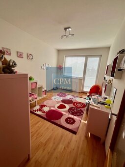 Ponúkam na predaj veľký 5- izbový rodinný dom v Pezinku v ti - 5