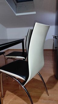 Jedalensky stôl a stoličky - 5