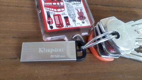 Predám 512GB Kingston USB kľúč - 5