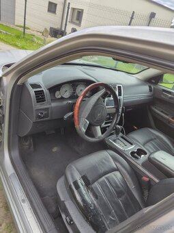 Predám/vymenim Chrysler 300C Touring 3.0 CRD 160kW - 5
