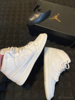 Air Jordan 1 Mid - 5