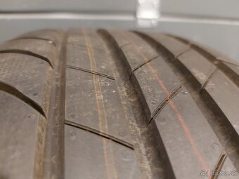 2 ks takmer nejazdených letných Bridgestone - 215/50 r18 - 5